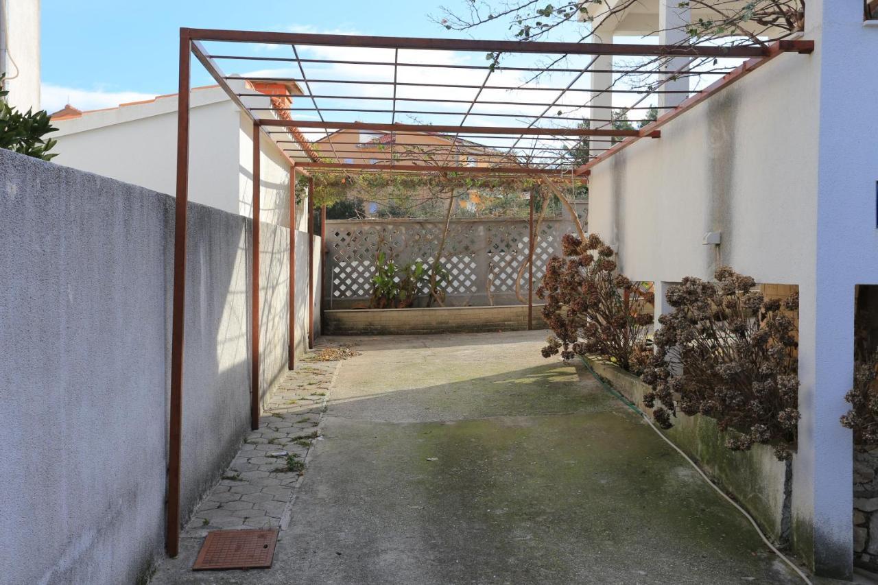 Apartments By The Sea Slatine, Ciovo - 16345 Bagian luar foto