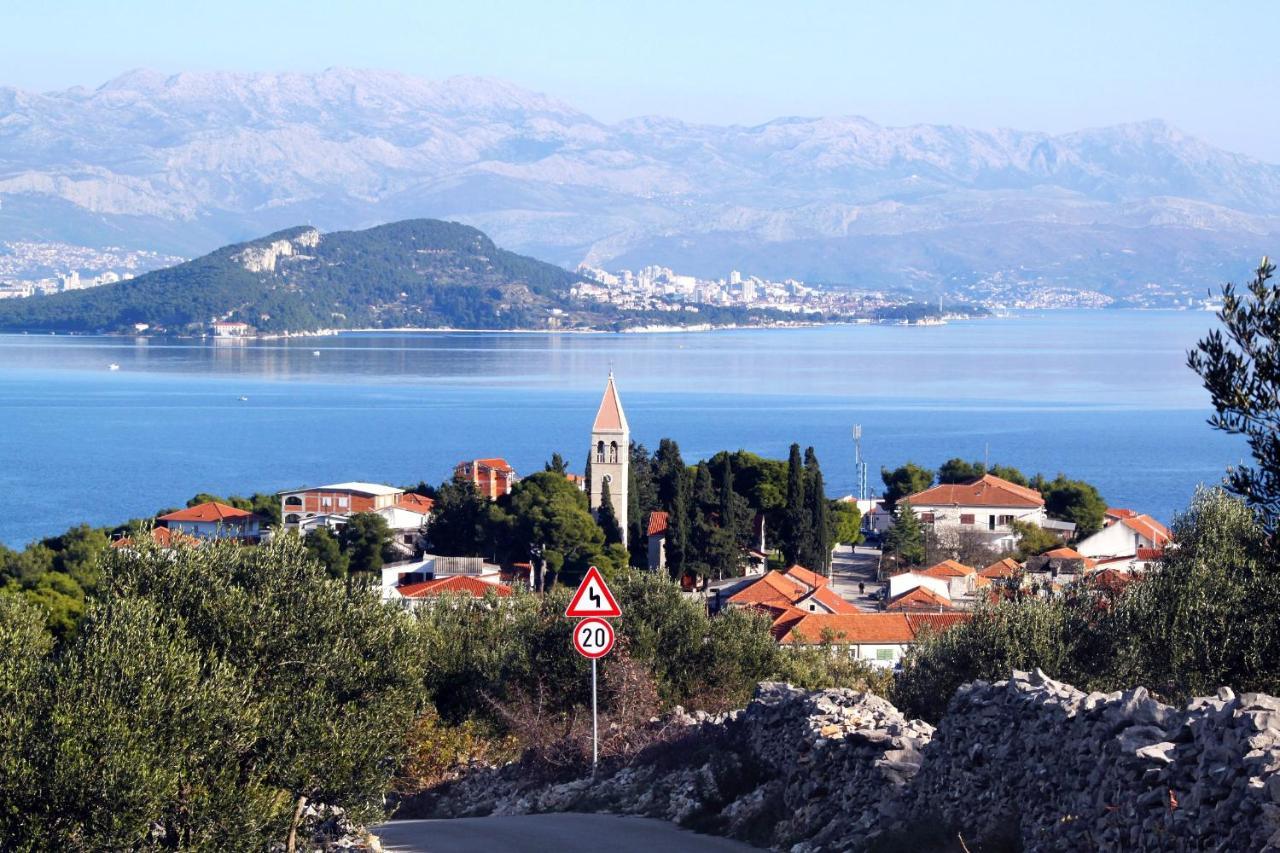 Apartments By The Sea Slatine, Ciovo - 16345 Bagian luar foto