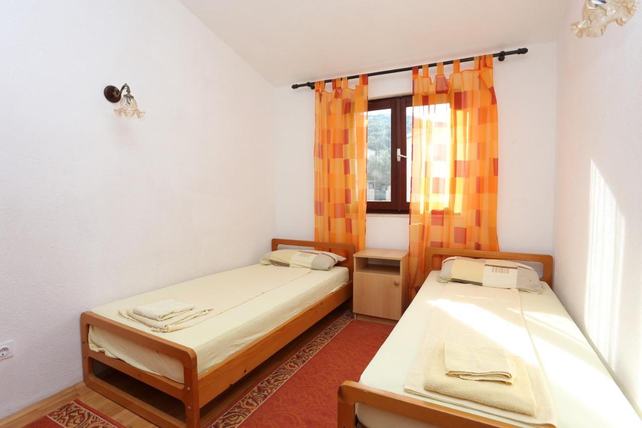 Apartments By The Sea Slatine, Ciovo - 16345 Bagian luar foto