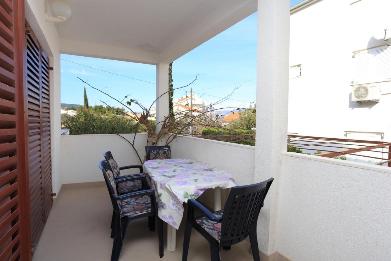 Apartments By The Sea Slatine, Ciovo - 16345 Bagian luar foto