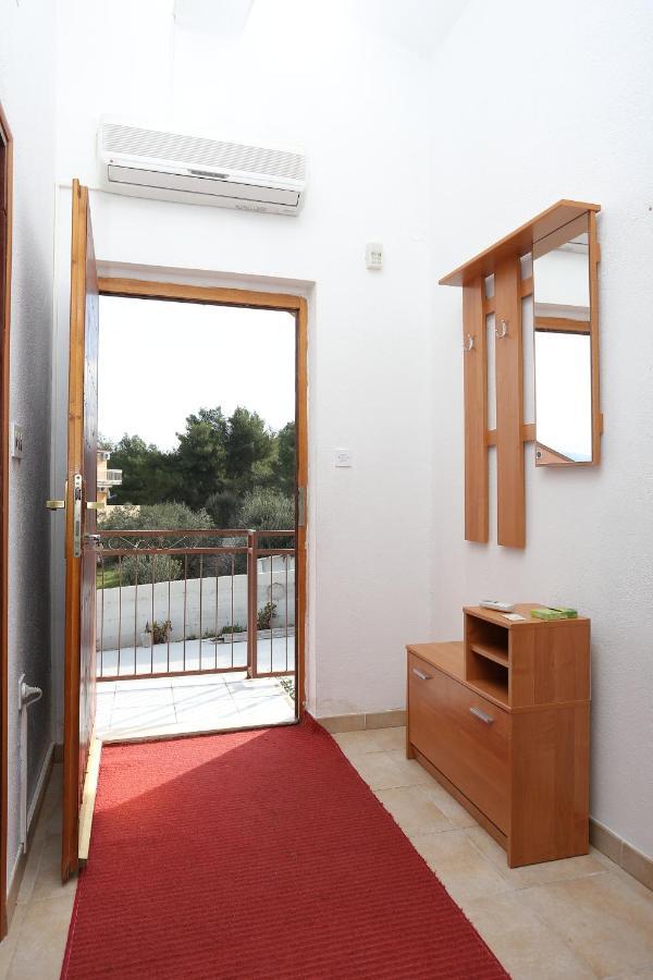 Apartments By The Sea Slatine, Ciovo - 16345 Bagian luar foto