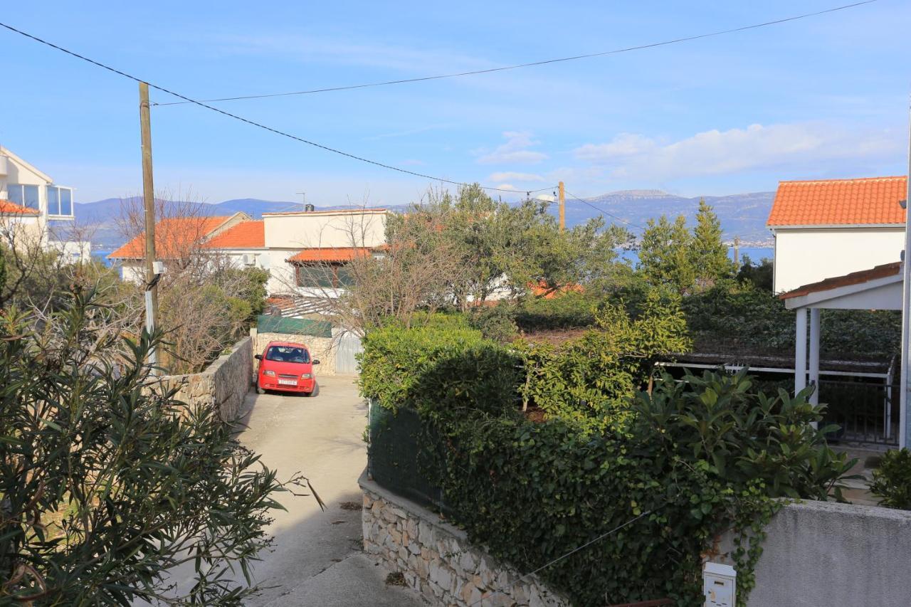 Apartments By The Sea Slatine, Ciovo - 16345 Bagian luar foto